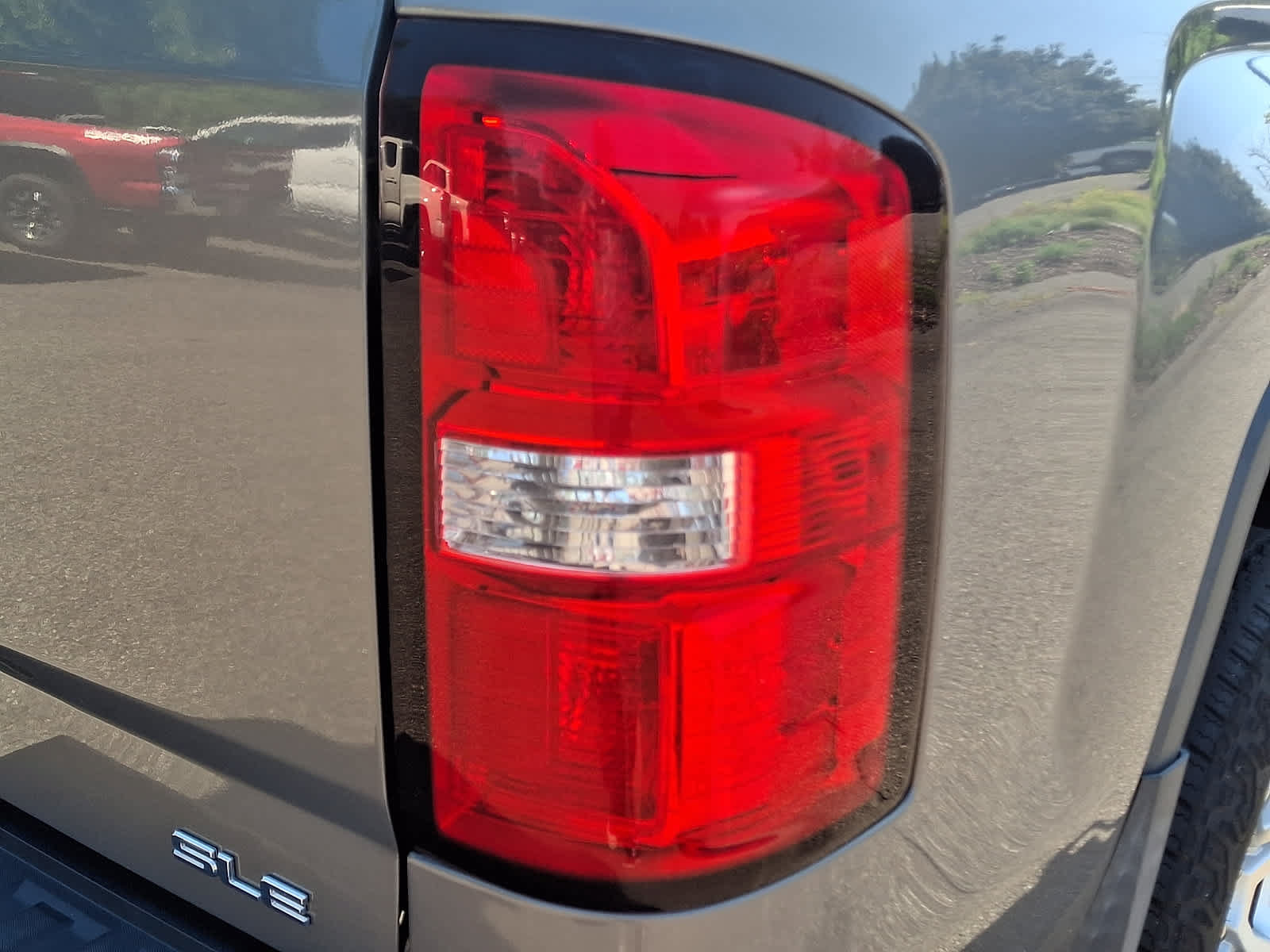 Used 2017 GMC Sierra 1500 SLE w/ SLE Value Package AWD/4WD image 15