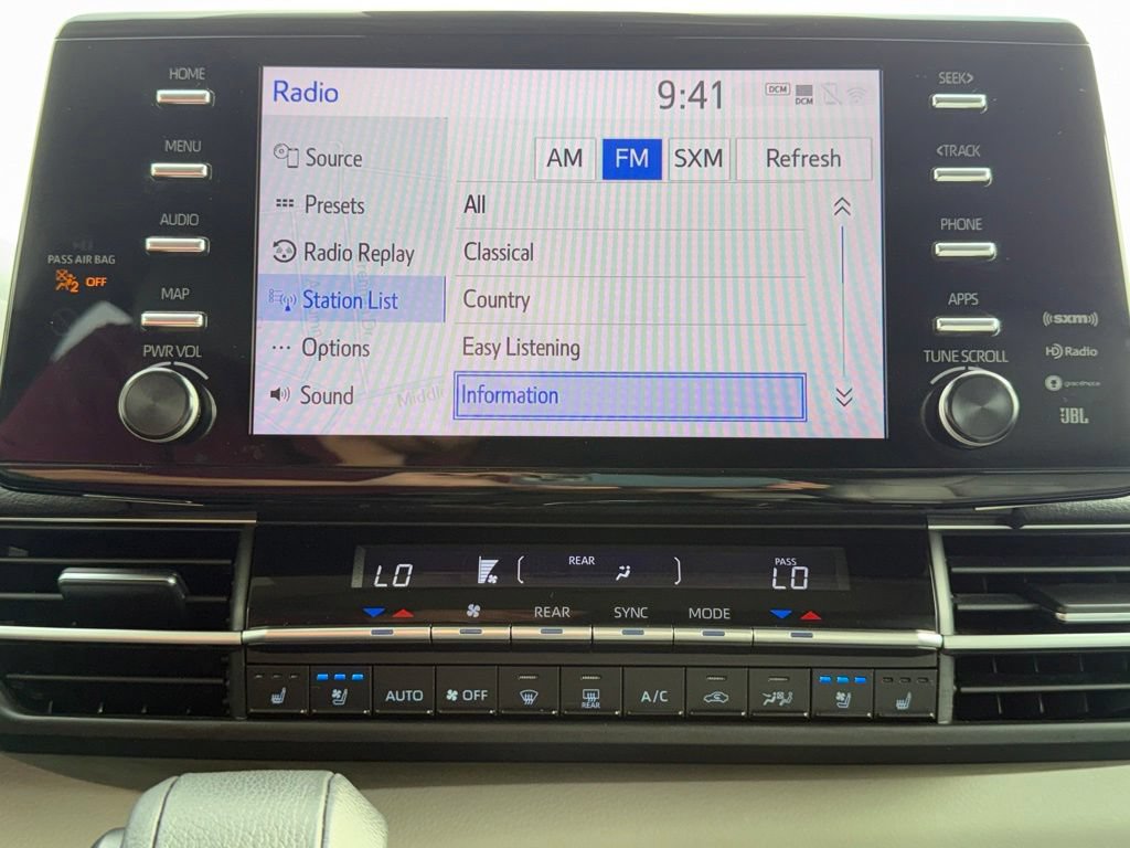 Used 2021 Toyota Sienna Limited AWD/4WD image 30
