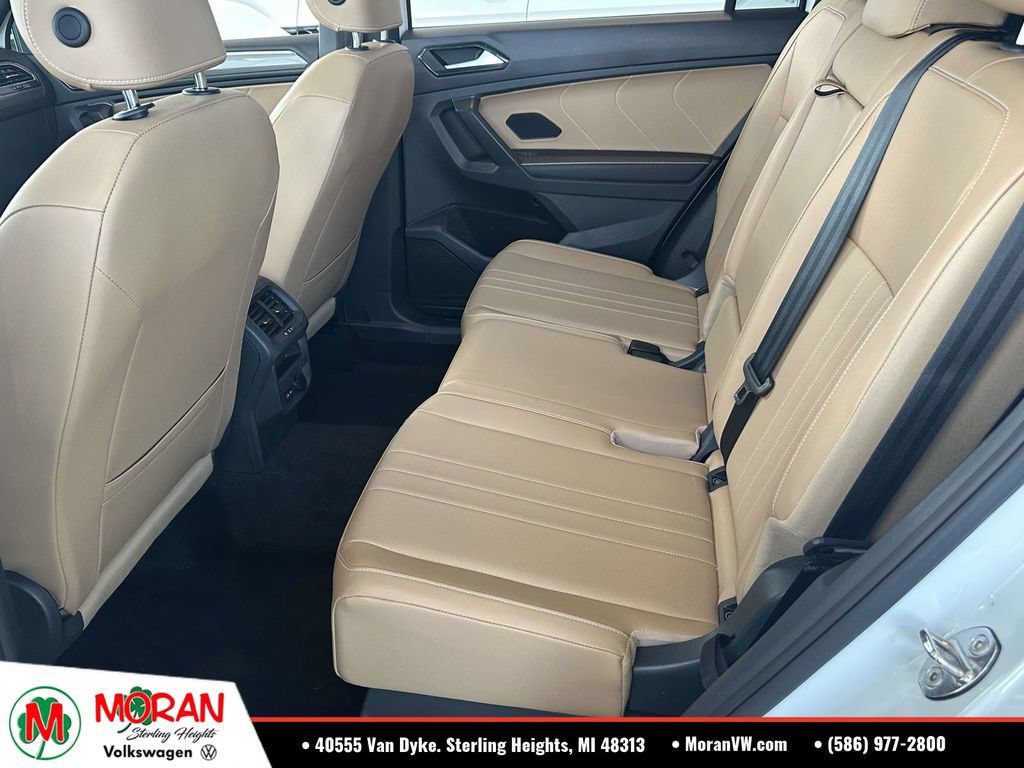 Certified 2023 Volkswagen Tiguan SE R-Line AWD/4WD image 13