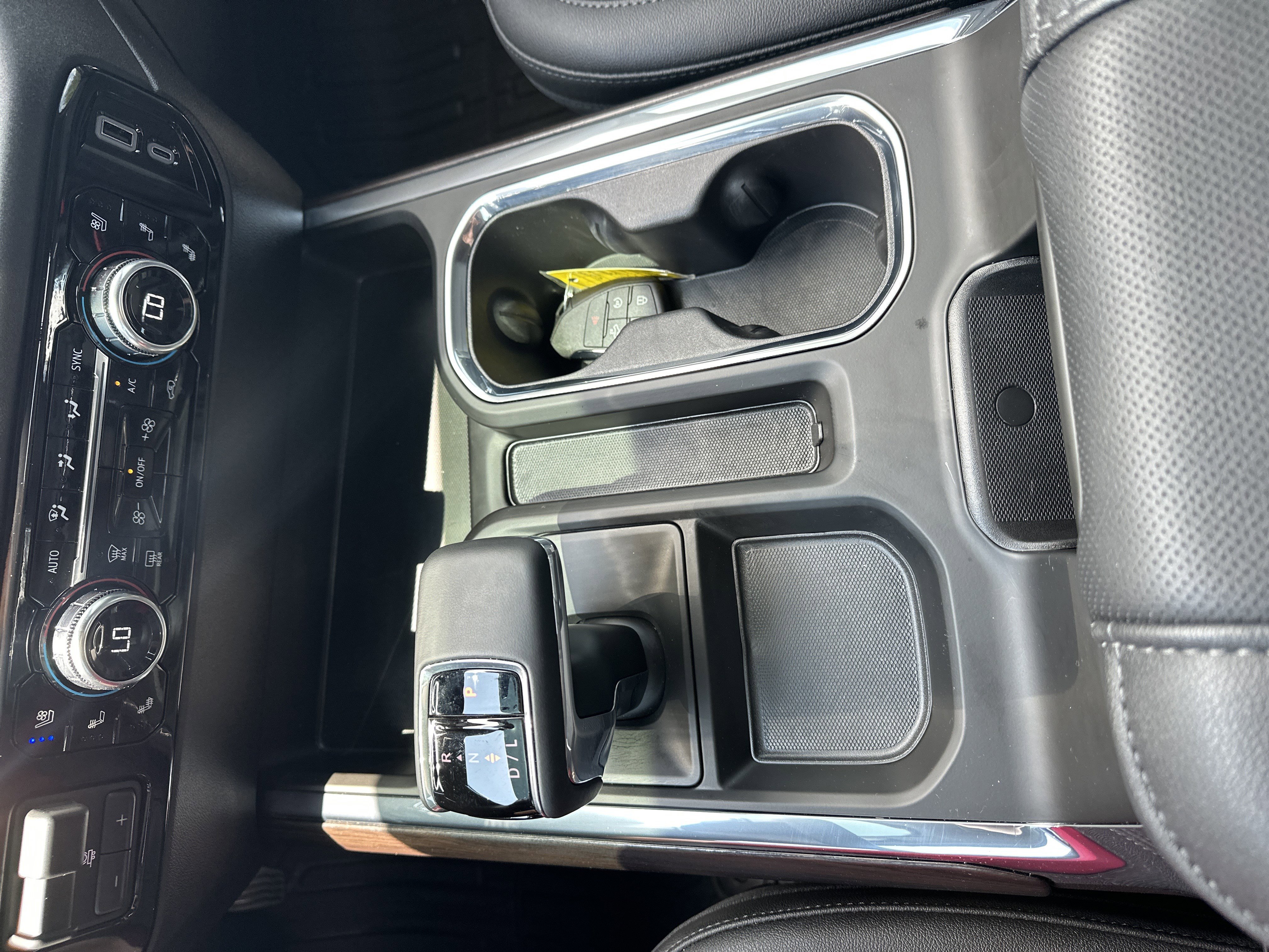 Used 2026 GMC Sierra 1500 SLT w/ SLT Premium Plus Package AWD/4WD image 23