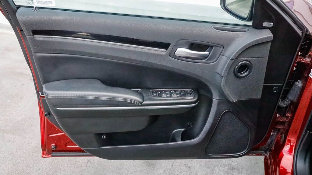 Used 2023 Chrysler 300 S image 22