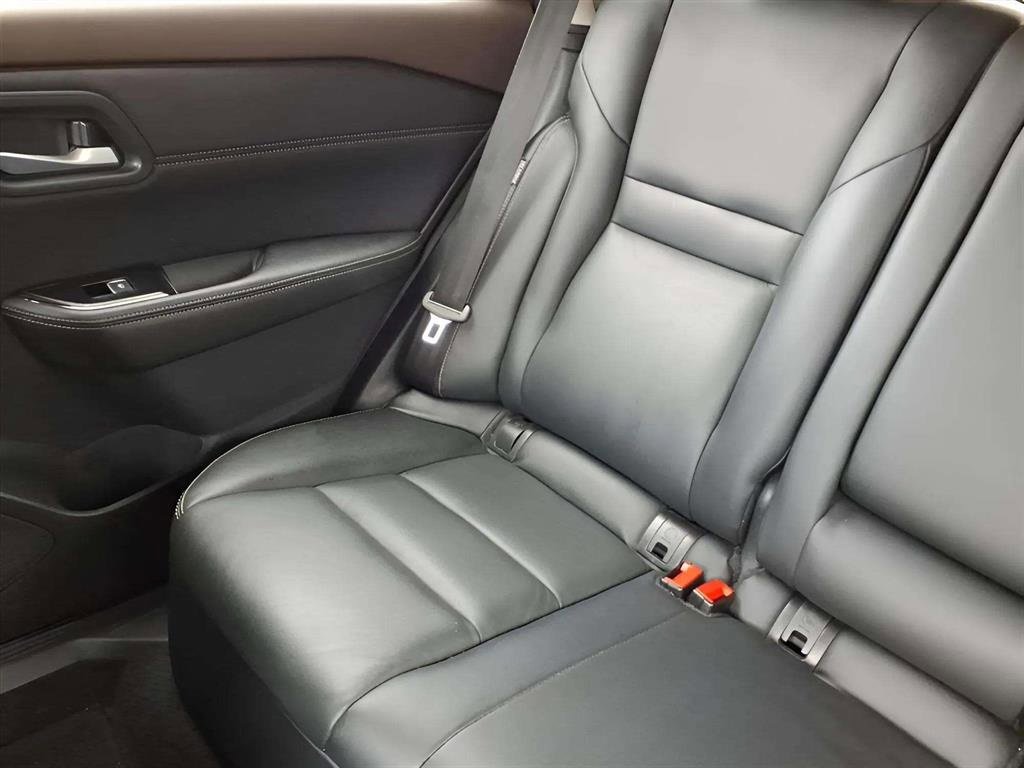 Used 2023 Nissan Rogue SL image 16