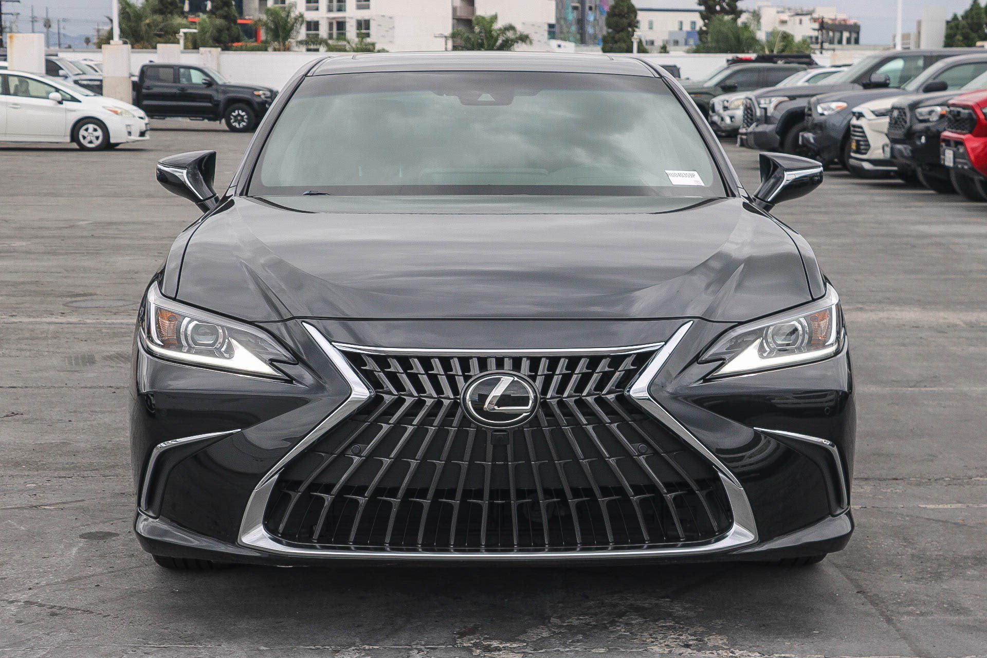 Used 2024 Lexus ES 300h w/ Premium Package FWD image 2