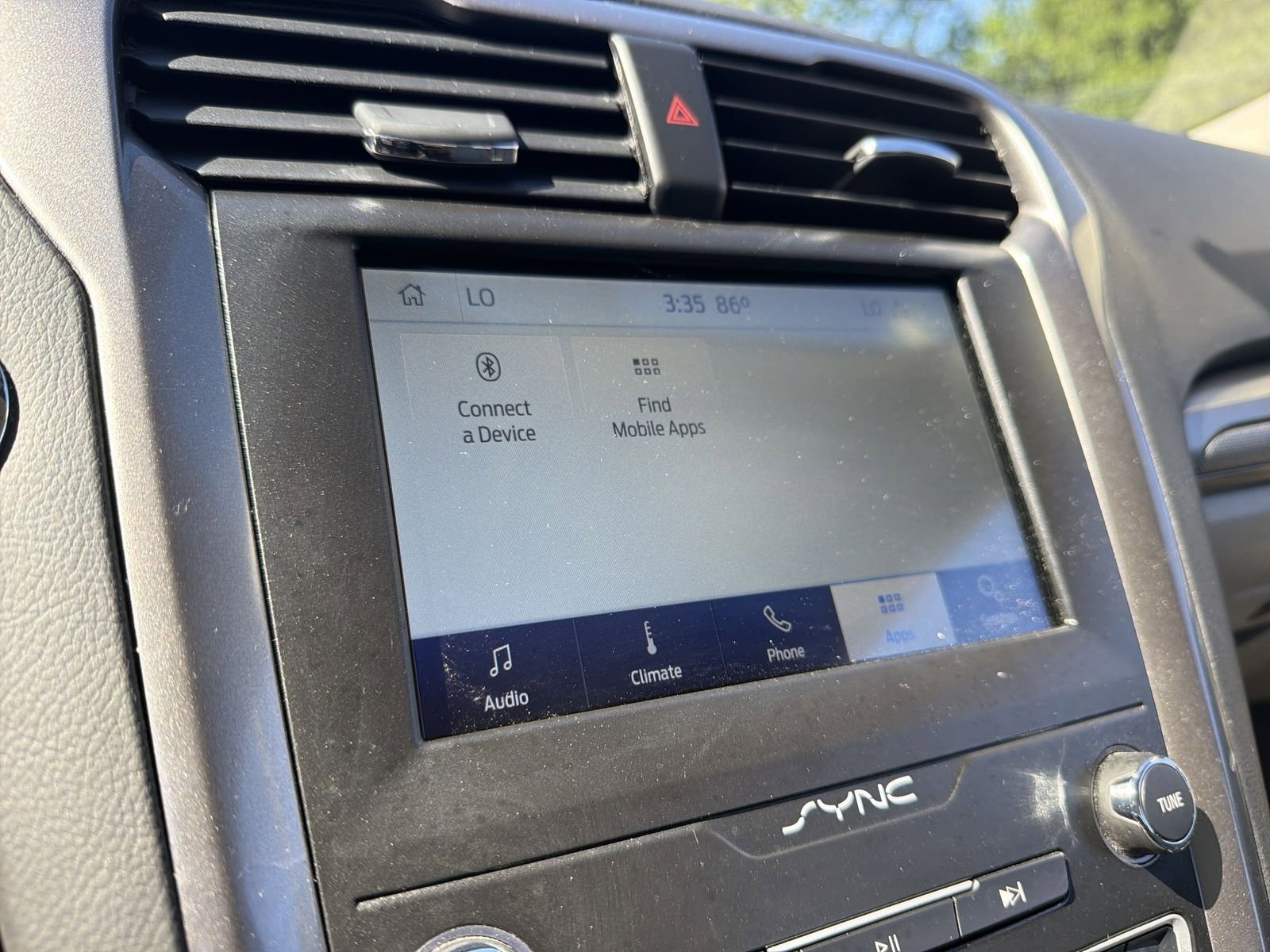 Used 2020 Ford Fusion SE FWD image 31
