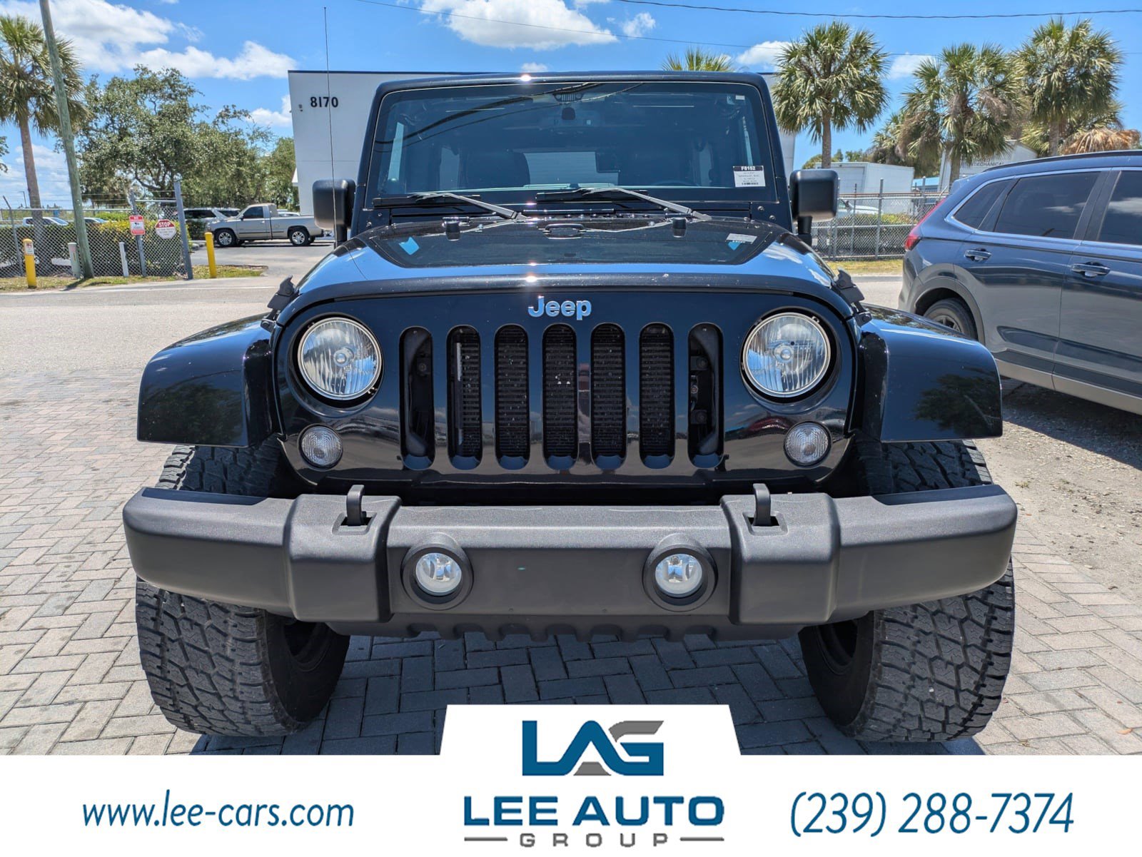 Used 2014 Jeep Wrangler Unlimited Sahara w/ Dual Top Group AWD/4WD image 7
