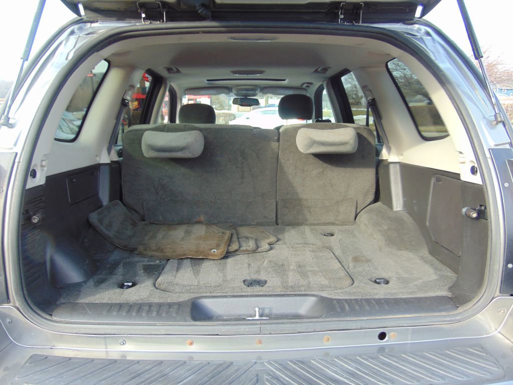Used 2007 GMC Envoy SLE image 32