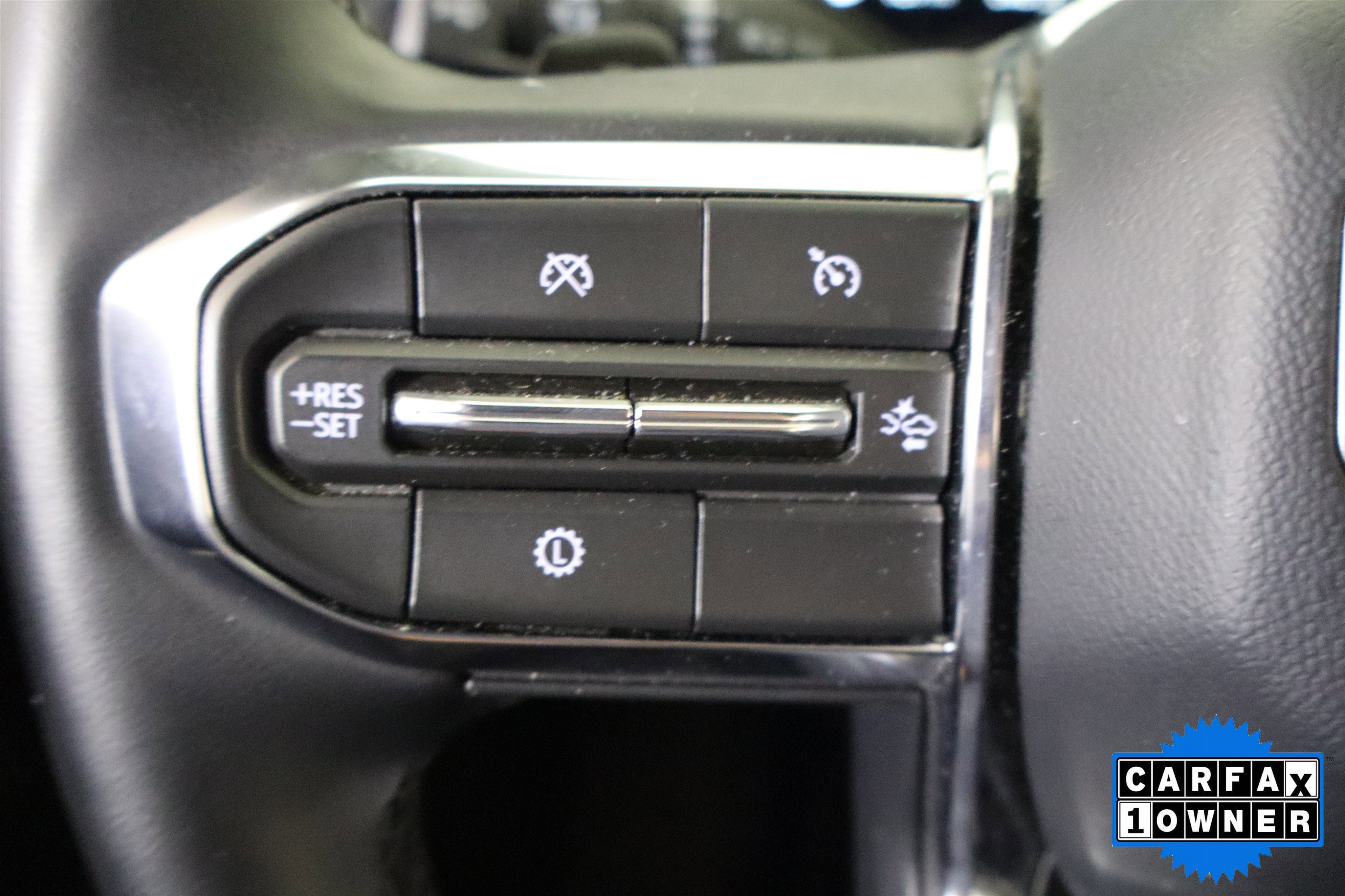 Used 2025 GMC Acadia Elevation AWD/4WD image 29