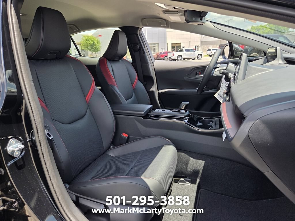 New 2026 Toyota Prius Plug-In Hybrid FWD image 13