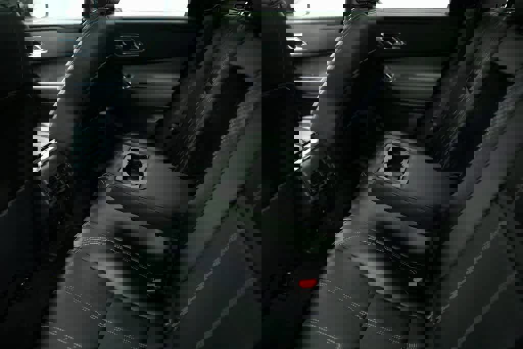 Used 2018 Land Rover Range Rover Velar S image 29