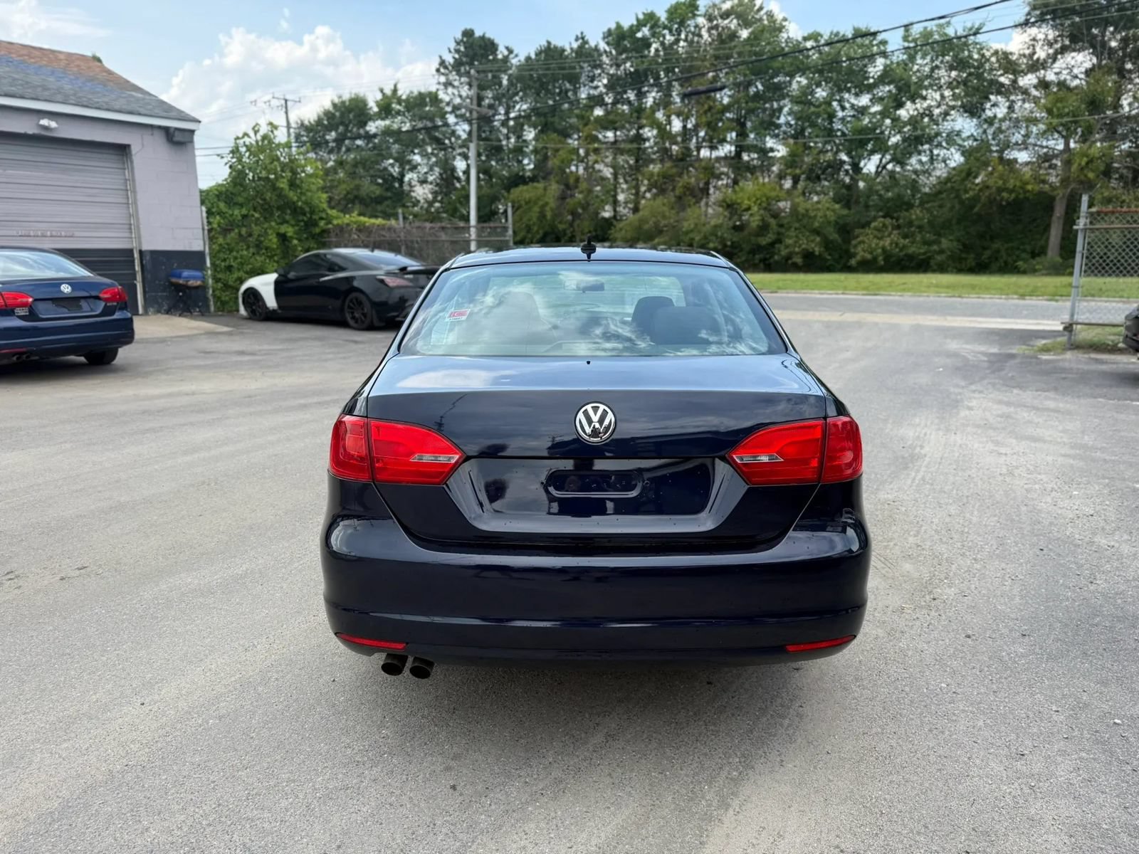 Used 2011 Volkswagen Jetta SE FWD image 5