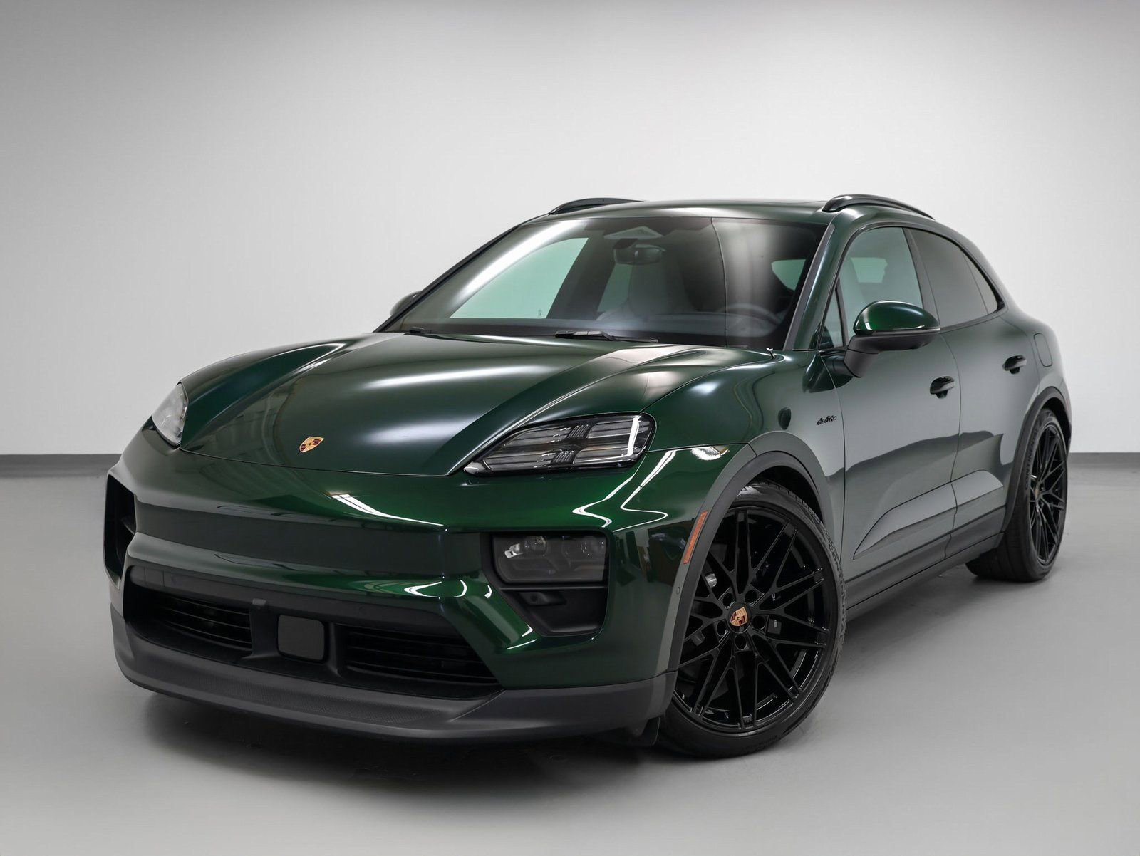 New 2025 Porsche Macan 4S Electric image 1