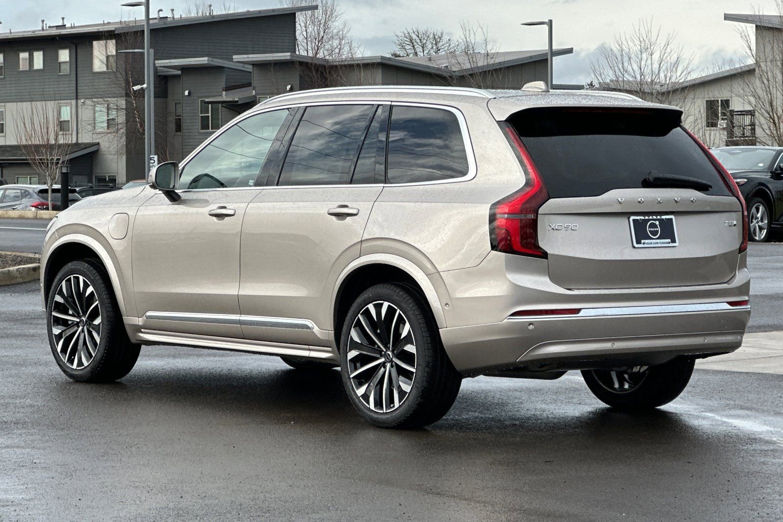 New 2026 Volvo XC90 T8 Plus w/ Protection Package Premier image 5