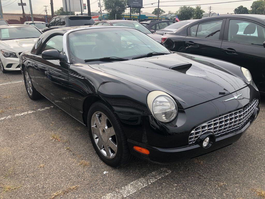 Used 2002 Ford Thunderbird Deluxe image 2