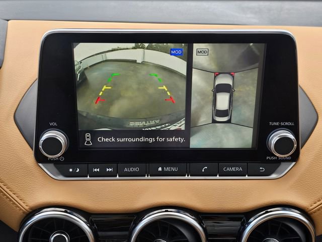 Used 2025 Nissan Sentra SV w/ SV Premium Package image 31