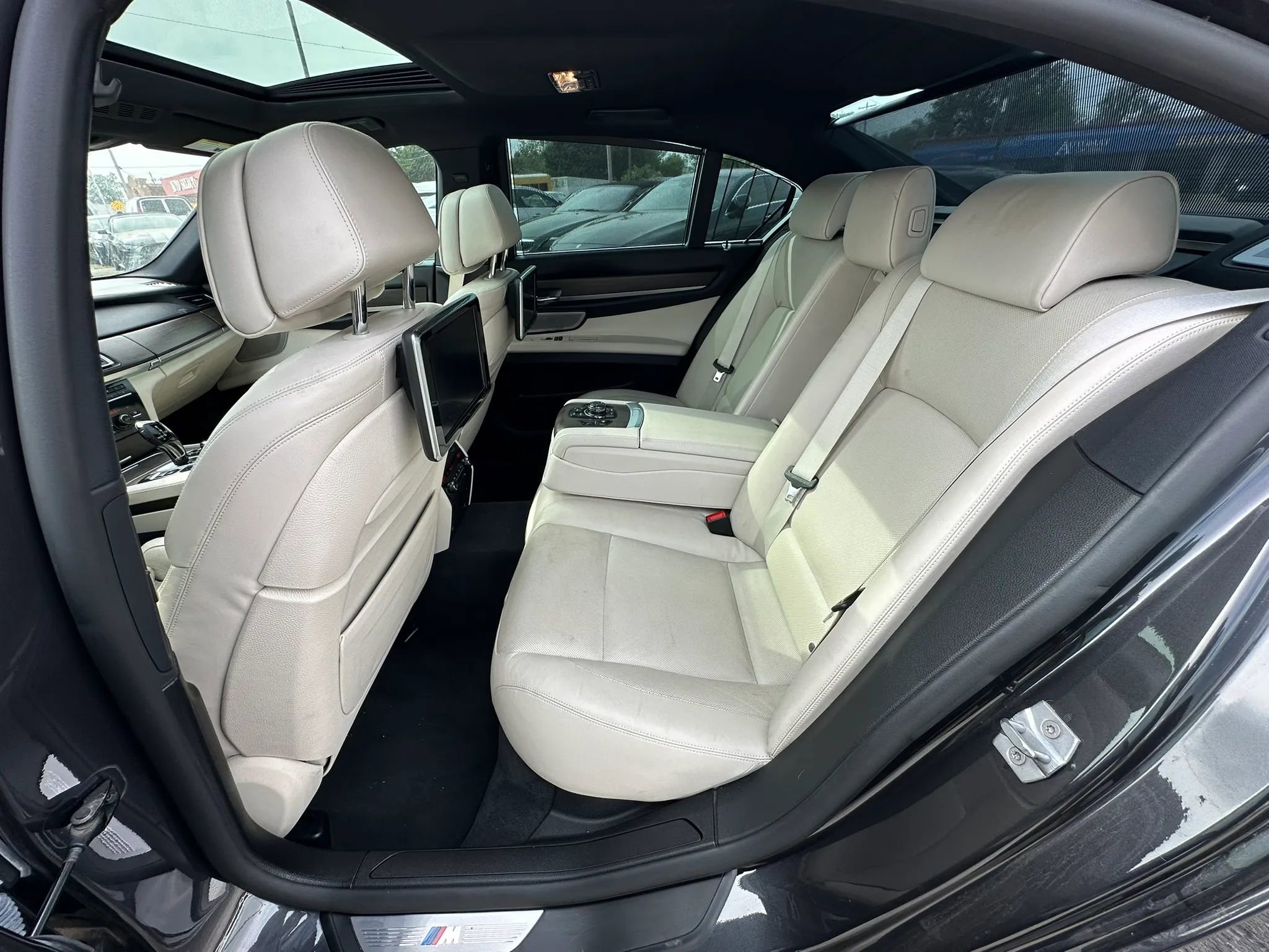 Used 2013 BMW 740i RWD image 28