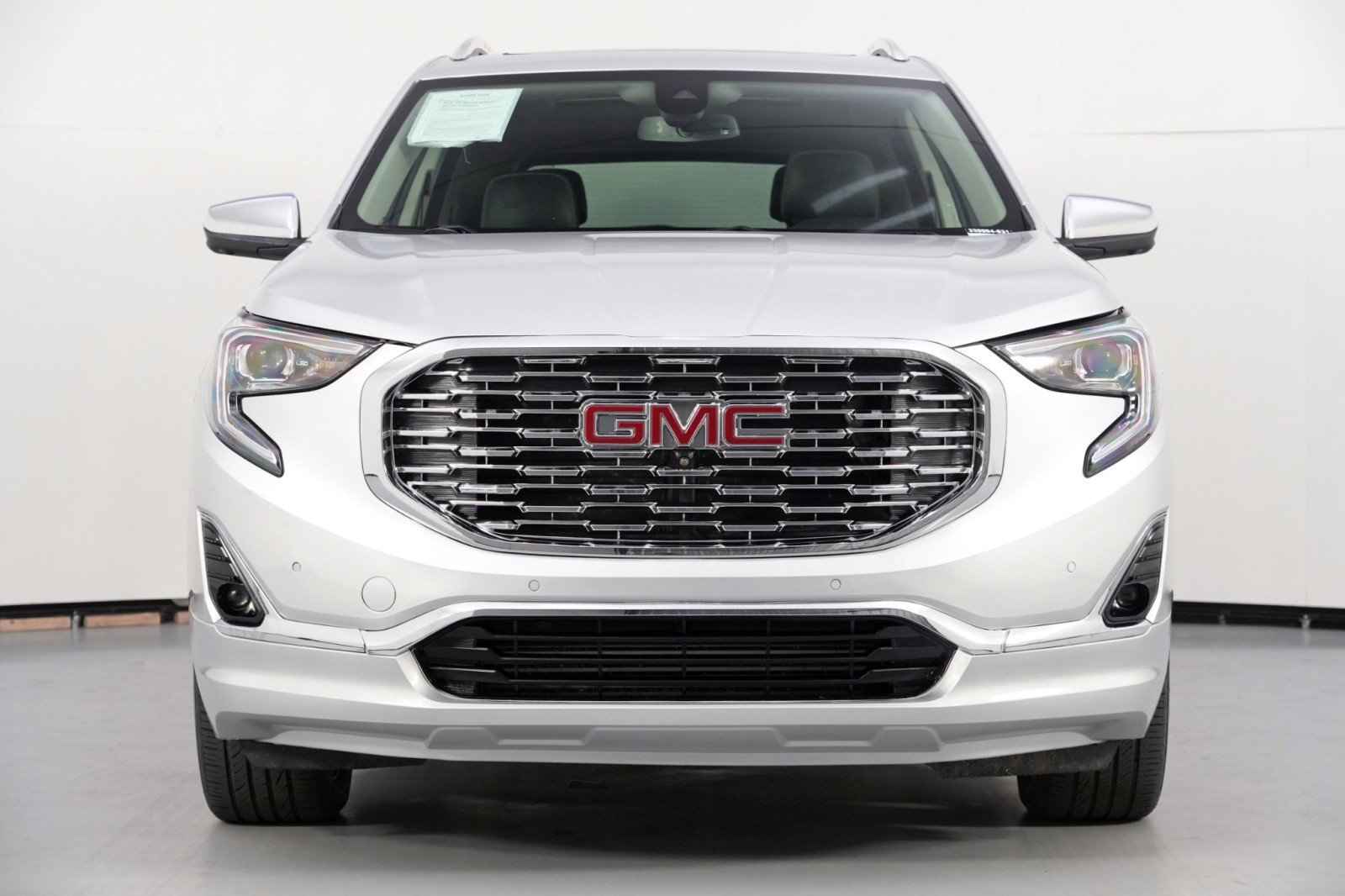 Used 2020 GMC Terrain Denali w/ GMC Pro Grade Package image 6