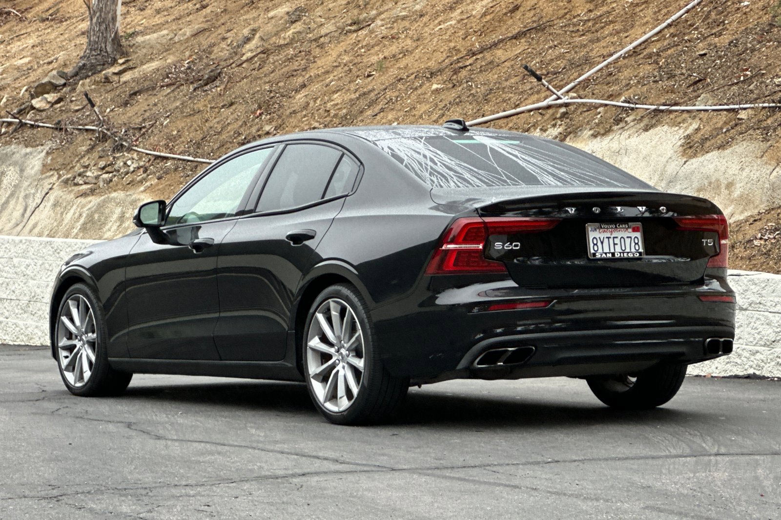 Used 2019 Volvo S60 T5 Momentum w/ Premium Package FWD image 6