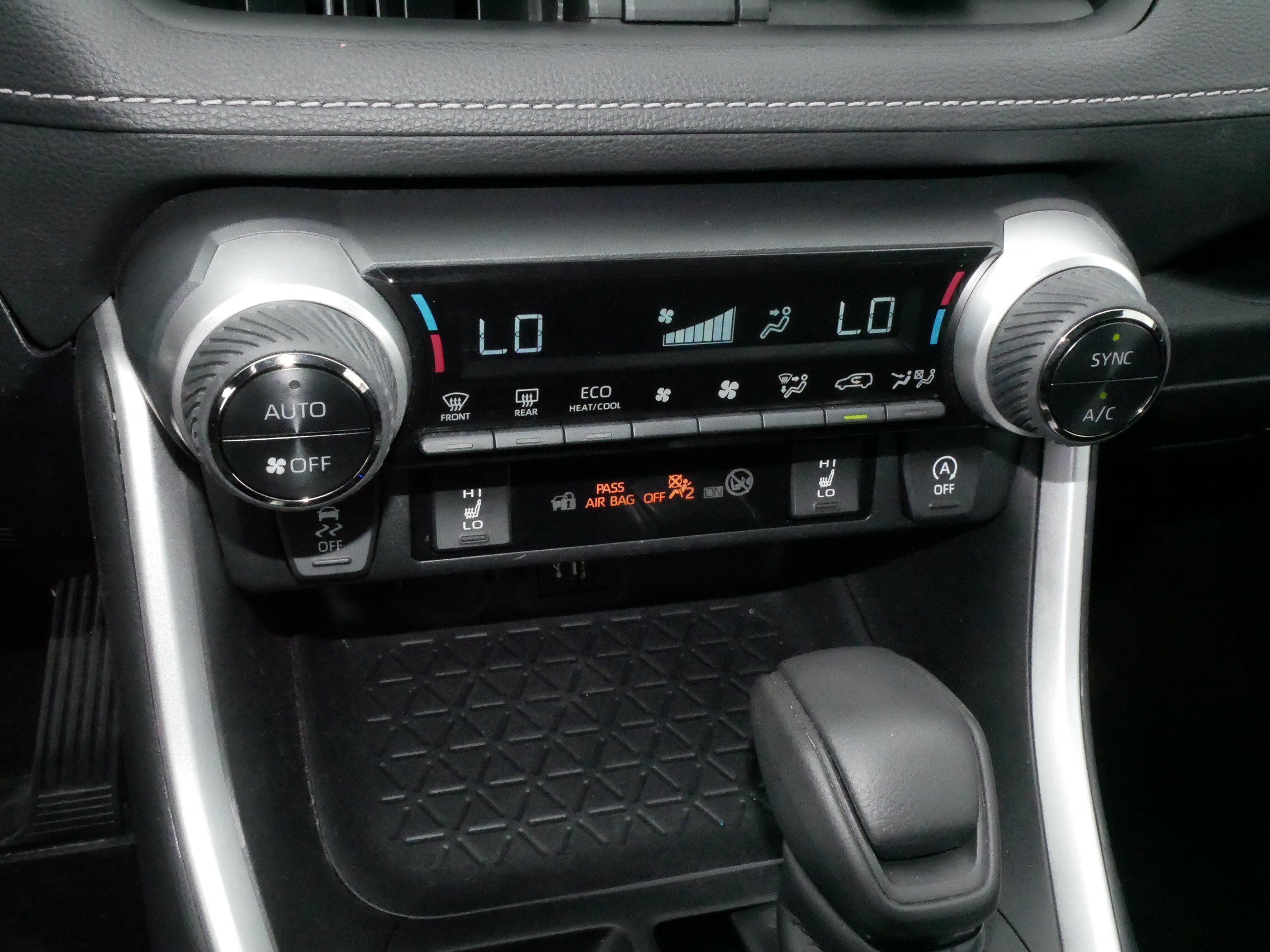 Used 2024 Toyota RAV4 XLE w/ Weather Package AWD/4WD image 23