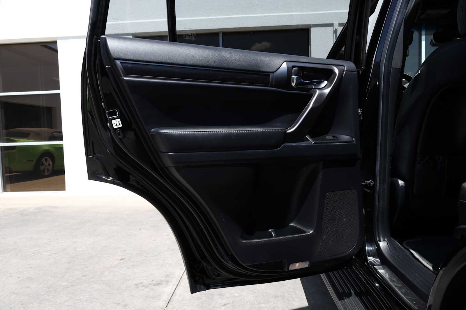 Used 2022 Lexus GX 460 w/ Black Line Special Edition AWD/4WD image 45