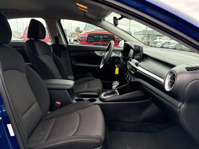 Used 2023 Kia Forte LXS image 12