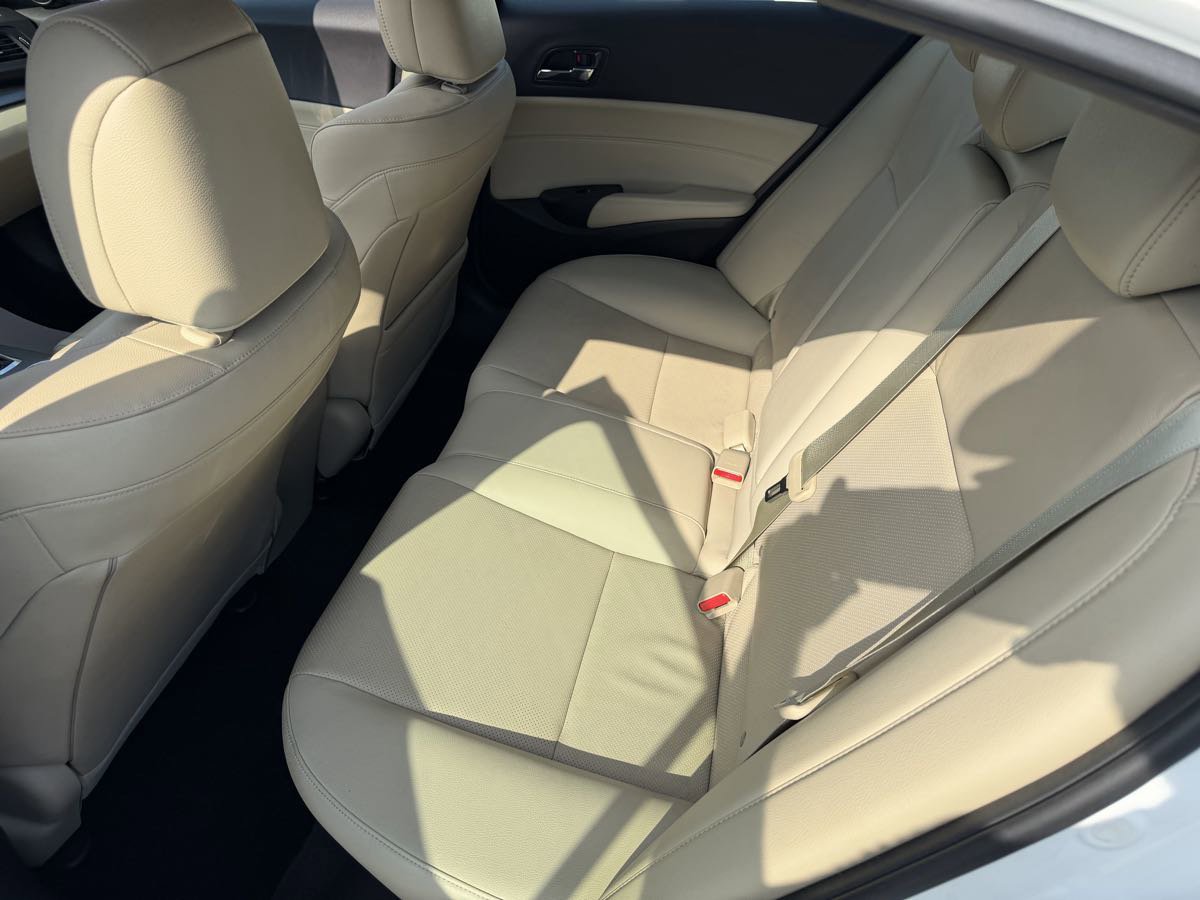 Used 2014 Acura ILX w/ Technology Package image 13