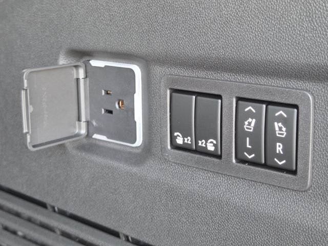 New 2026 GMC Yukon XL Elevation w/ Elevation Premium Package AWD/4WD image 22