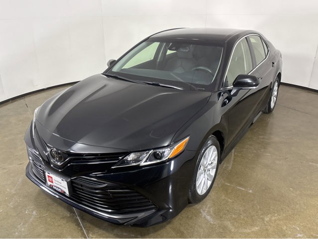 Used 2018 Toyota Camry LE image 15