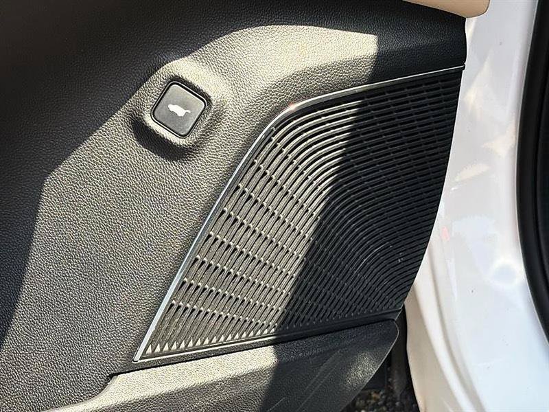Used 2022 Acura MDX FWD w/ Technology Package image 15