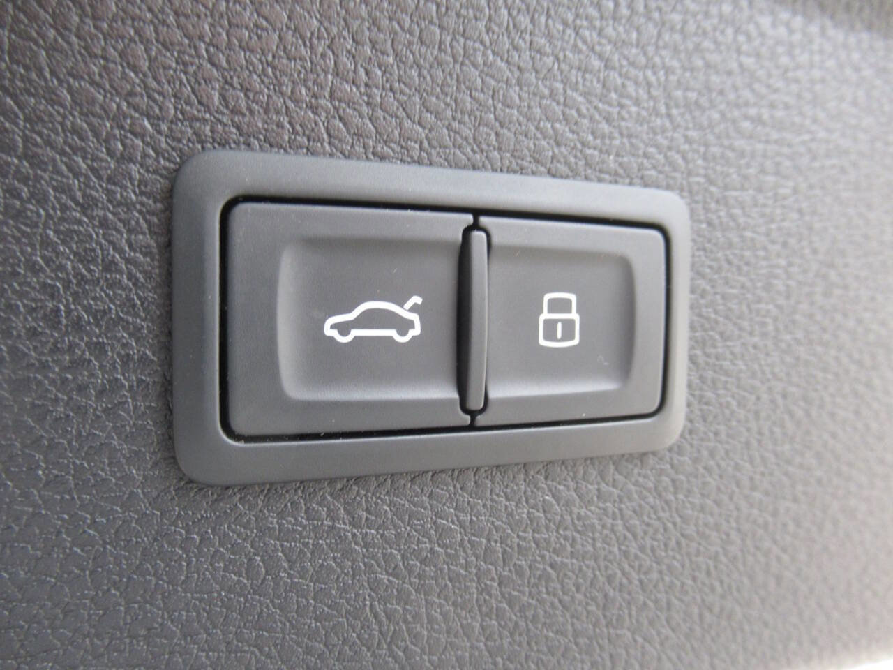 Used 2018 Audi Q5 2.0T Premium image 15