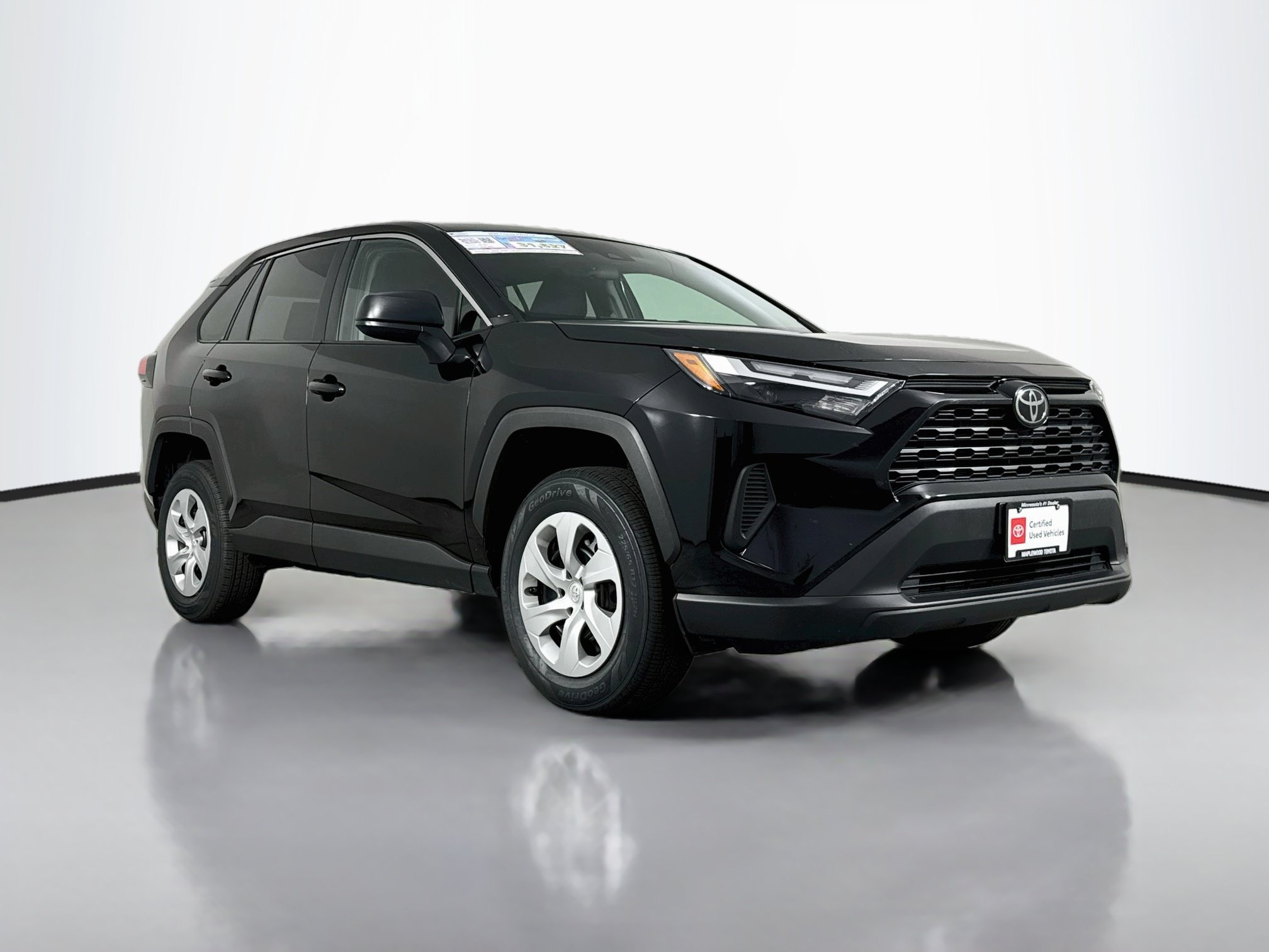 Certified 2025 Toyota RAV4 LE AWD/4WD image 1