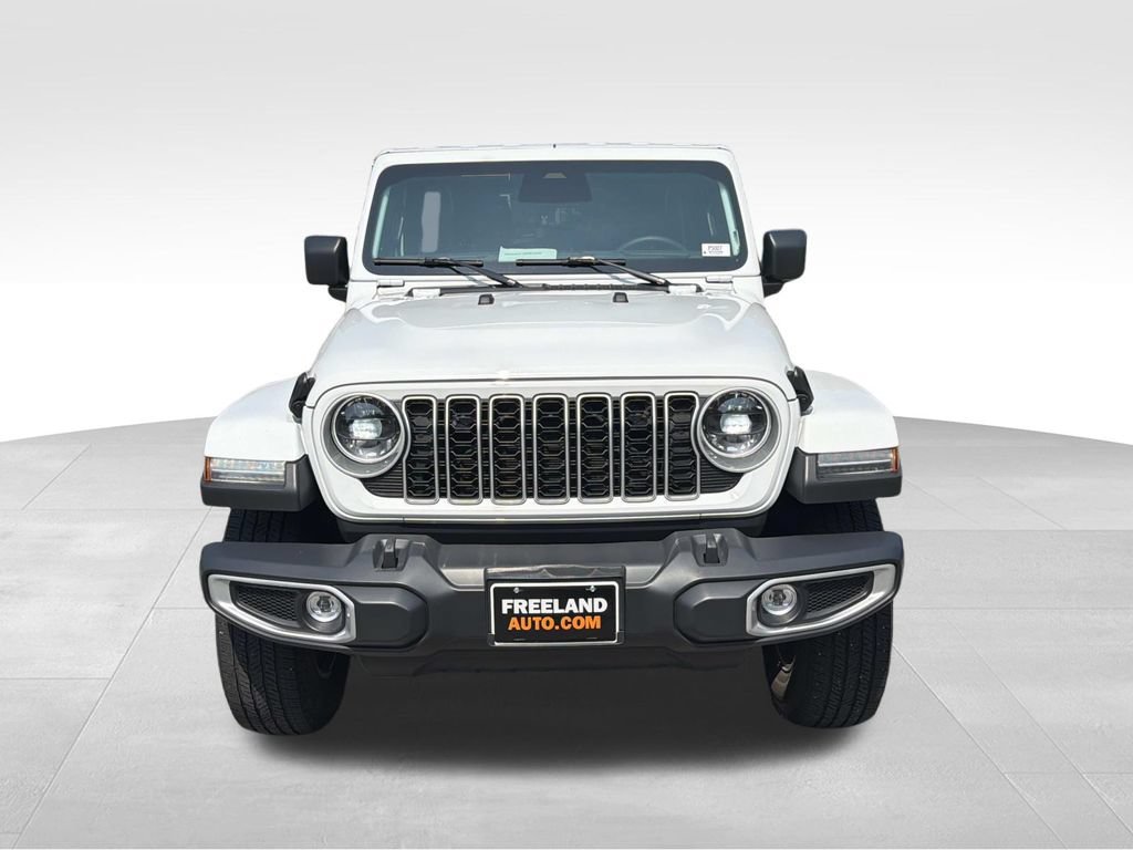 Used 2025 Jeep Wrangler Unlimited Sahara AWD/4WD image 8