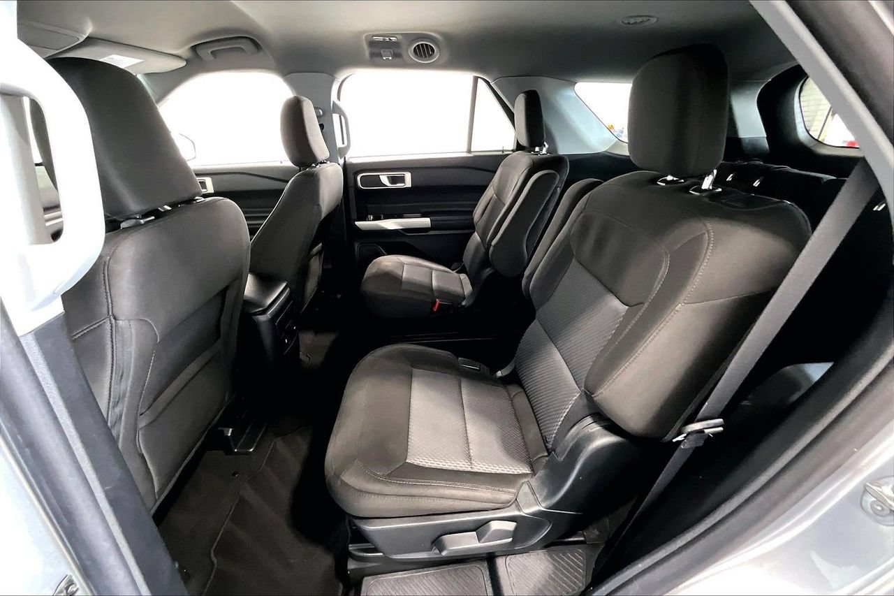 Certified 2023 Ford Explorer XLT RWD image 19