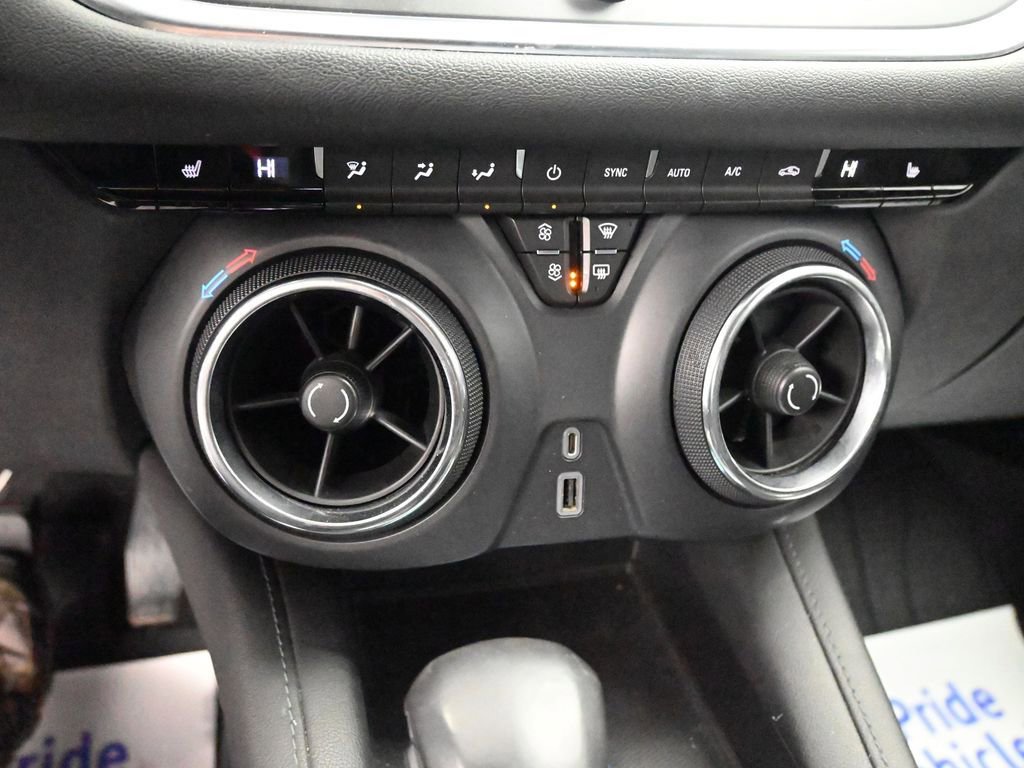 Used 2020 Chevrolet Blazer LT image 30