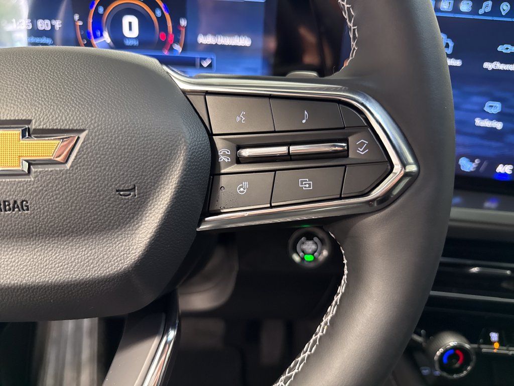 New 2027 Chevrolet Traverse LT w/ Driver Confidence Package FWD image 4
