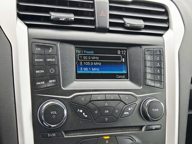 Used 2015 Ford Fusion SE image 21