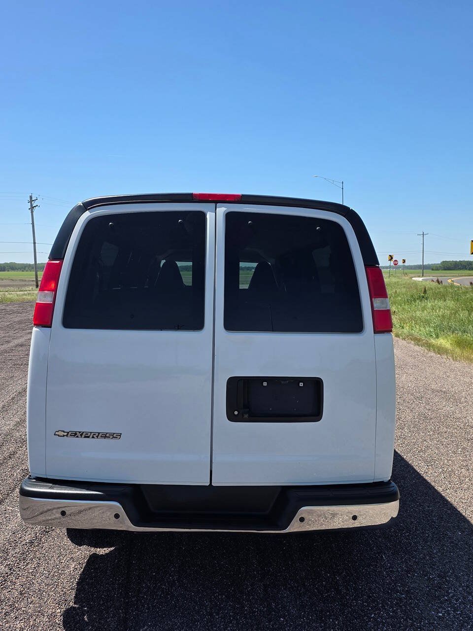 Used 2020 Chevrolet Express 3500 LT w/ LT Preferred Equipment Group RWD image 8