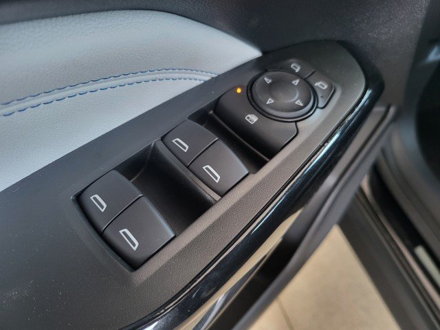 New 2026 Chevrolet Trax LT w/ Sunroof Package FWD image 16