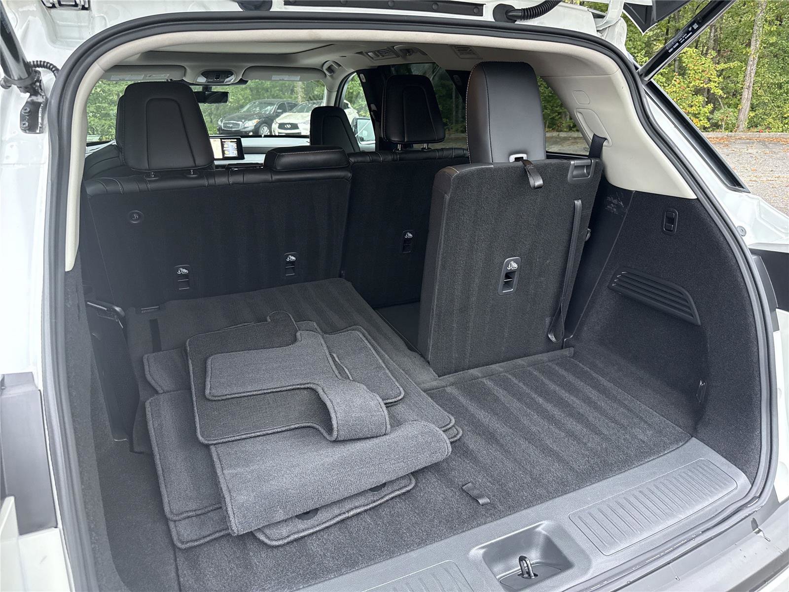 Certified 2025 INFINITI QX60 Luxe w/ Vision Package image 27