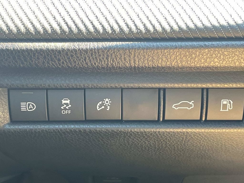 Used 2025 Toyota Camry SE FWD image 26