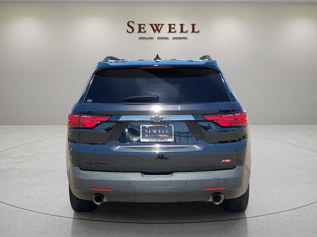Used 2022 Chevrolet Traverse RS FWD image 4