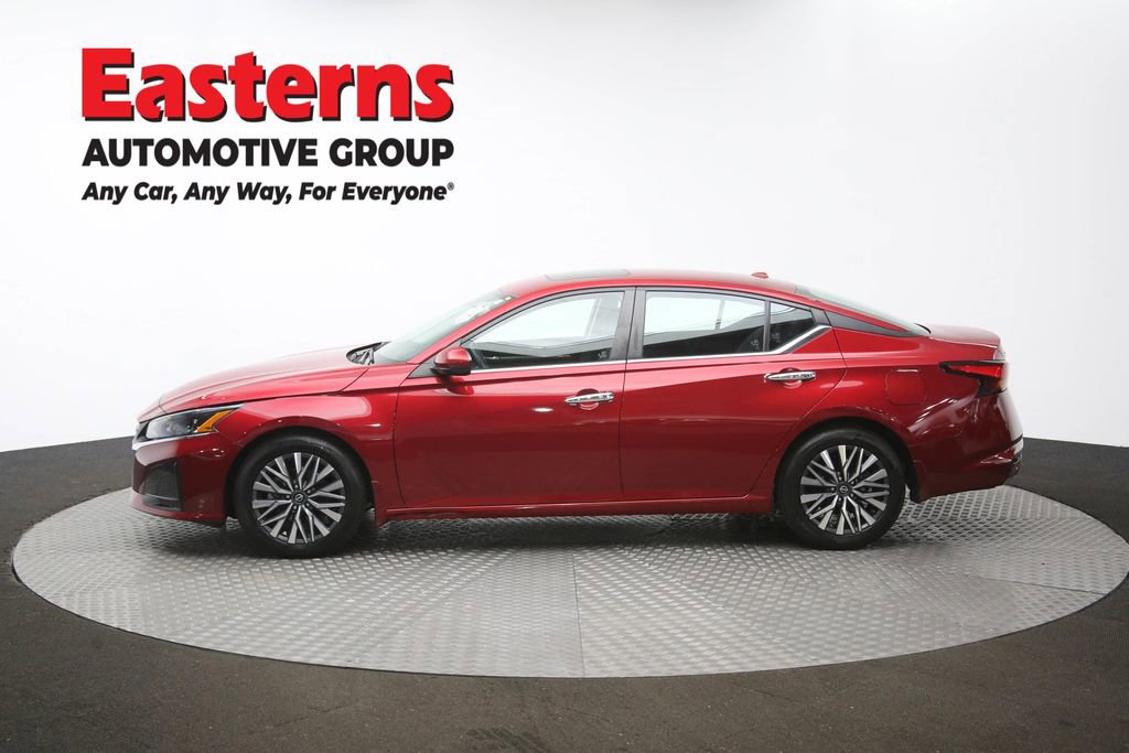 Used 2023 Nissan Altima 2.5 SV w/ SV Premium Package image 60
