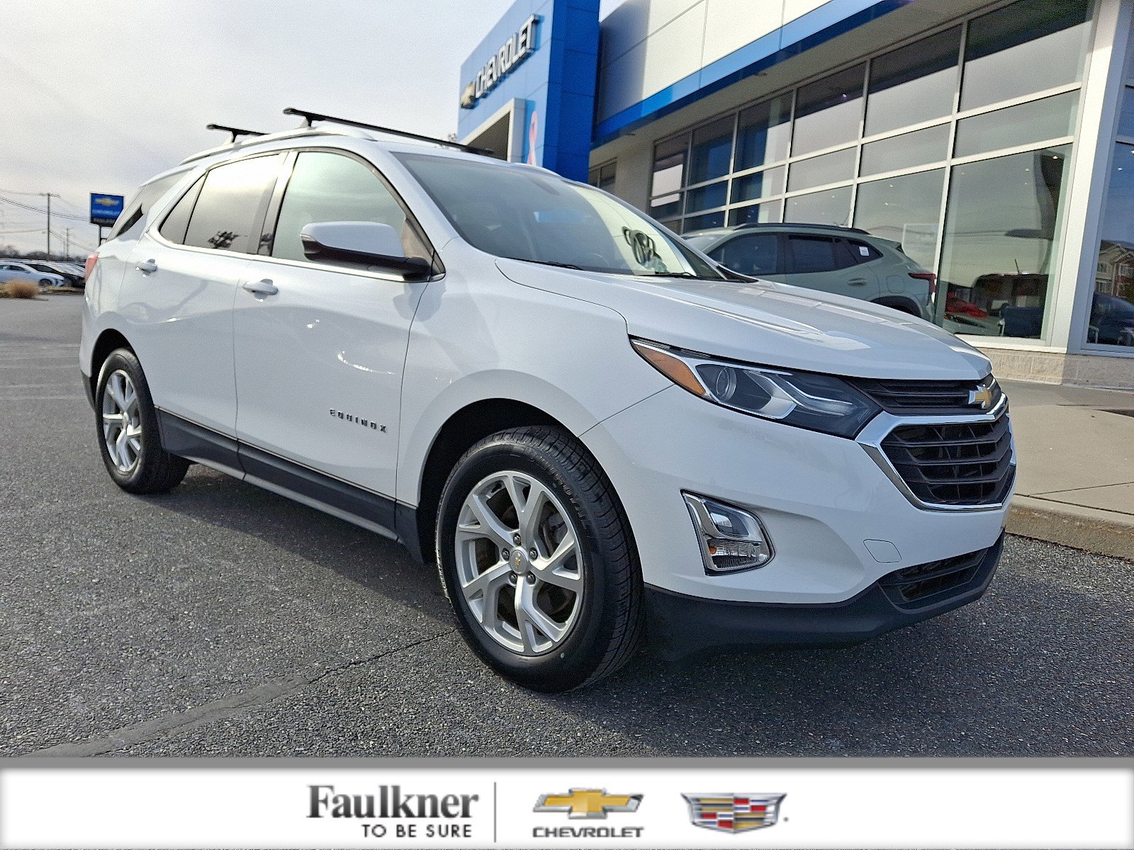 Used 2018 Chevrolet Equinox LT image 1
