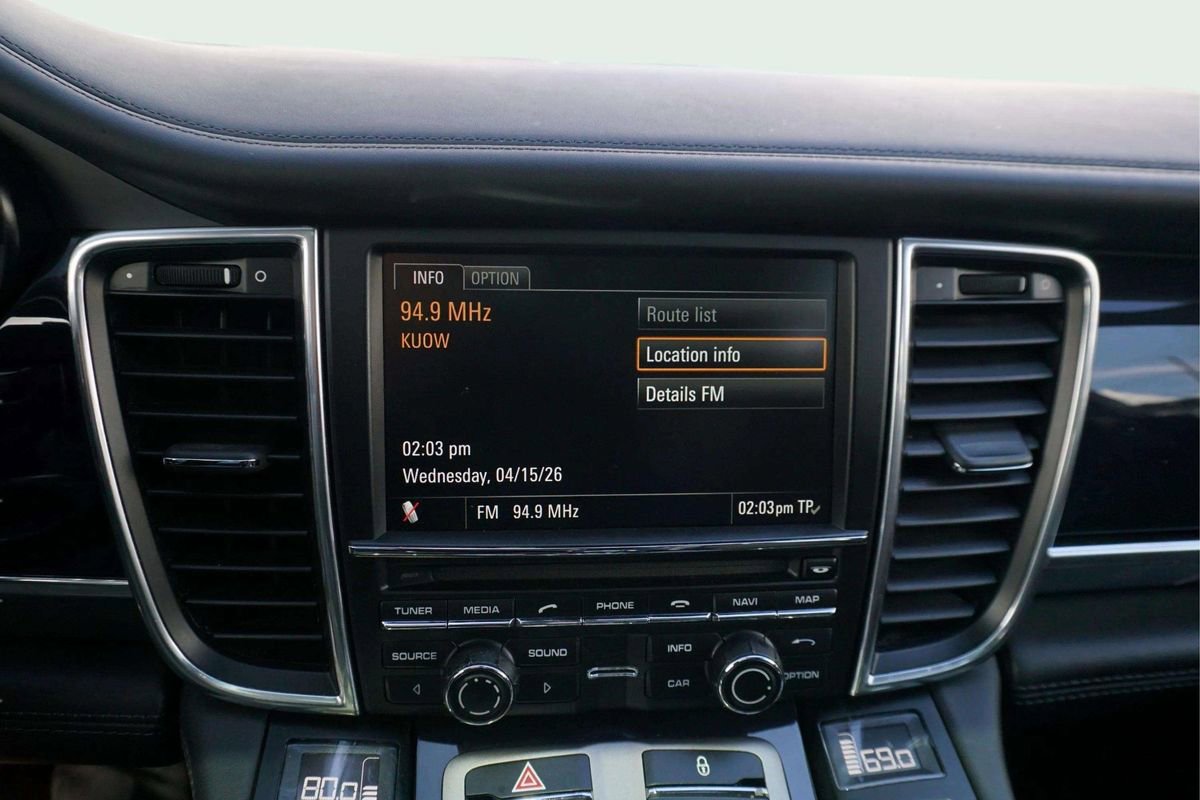 Used 2013 Porsche Panamera GTS image 32