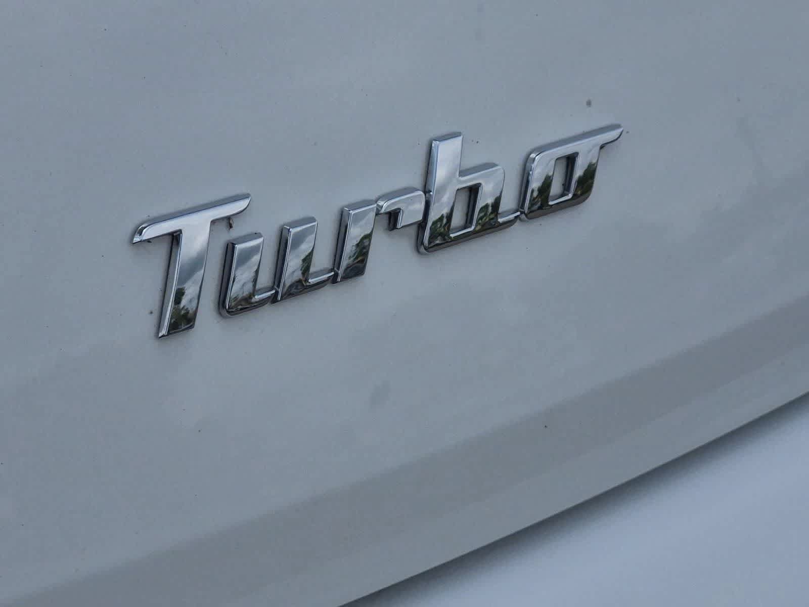 Used 2013 Volkswagen Beetle 2.0T FWD image 13