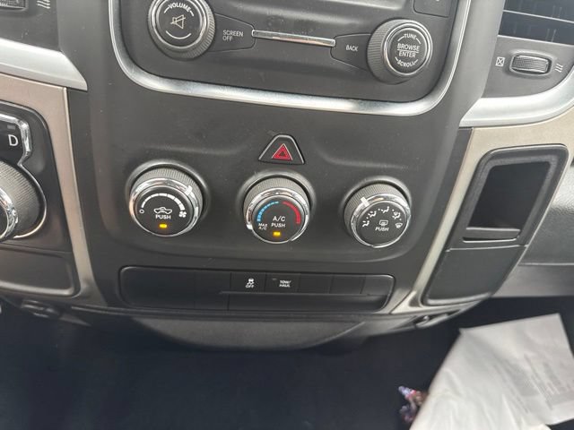 Used 2019 RAM 1500 Classic SLT RWD image 18