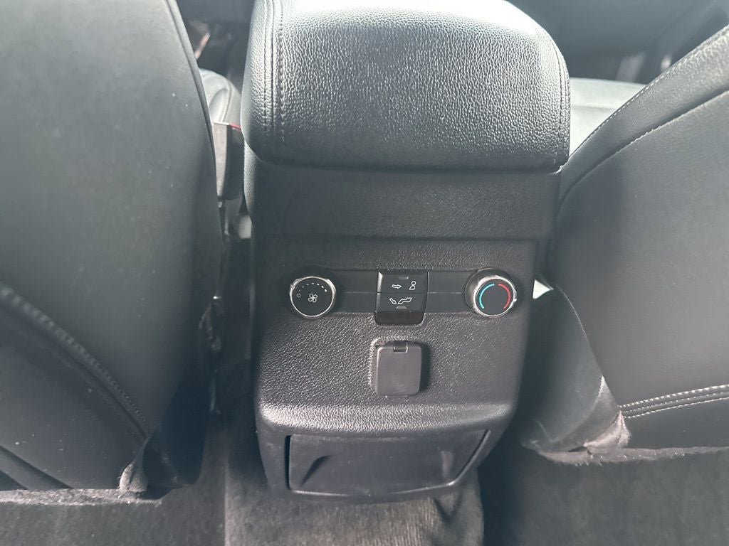 Used 2018 Ford Explorer XLT w/ Equipment Group 202A image 19
