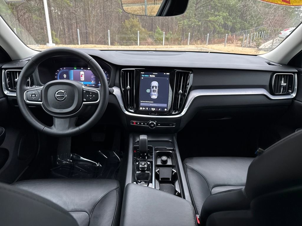 Used 2025 Volvo S60 B5 Core image 16