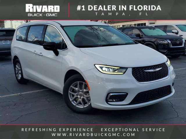 Used 2024 Chrysler Pacifica Touring-L