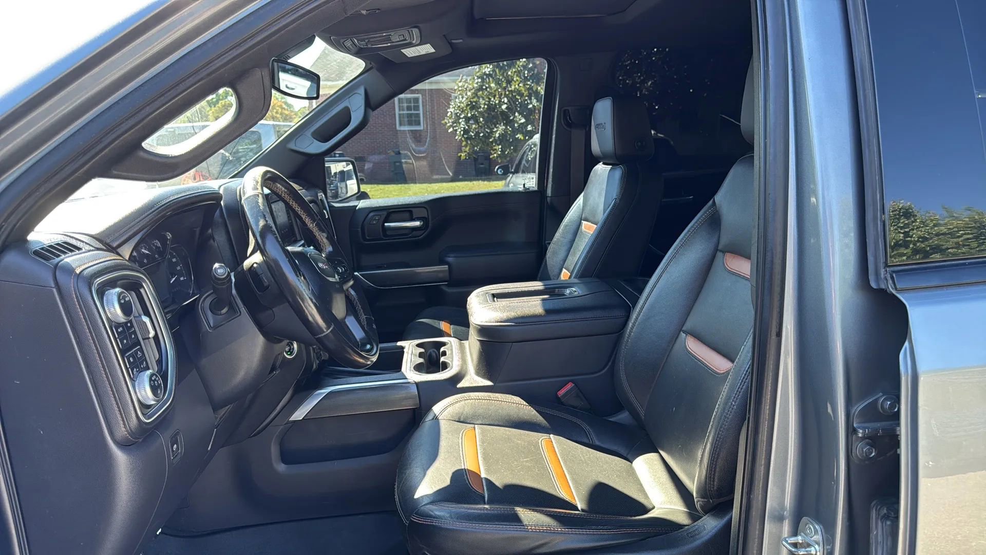 Used 2020 GMC Sierra 1500 AT4 w/ AT4 Premium Package image 10