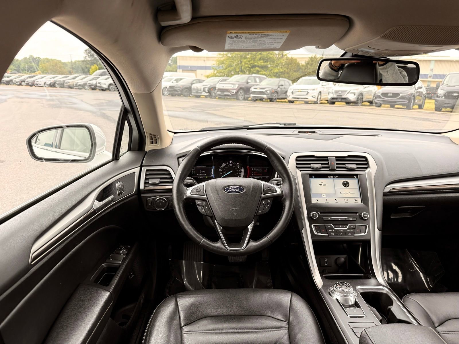 Used 2018 Ford Fusion SE w/ Equipment Group 602A FWD image 25